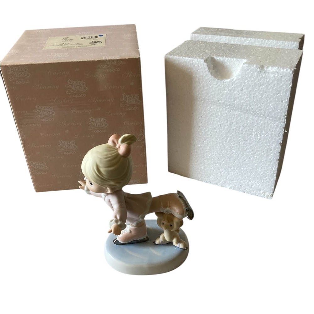 Precious Moments Vintage 2004 Enesco Figurine Girl Iceskating #117796 A Little